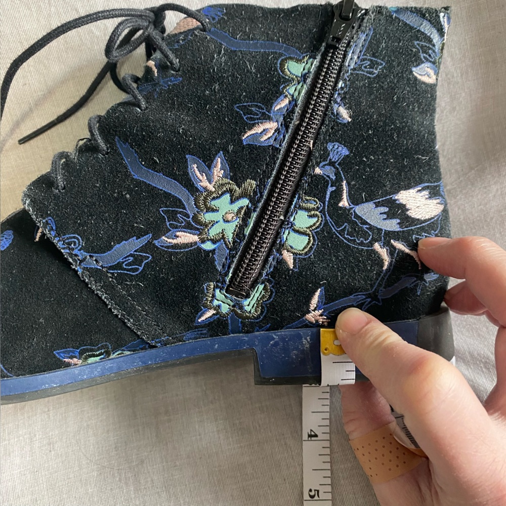 Camper Twins Suede Black and Blue Floral Ankle Boots Size 41 (US 10) - Picture 13 of 13